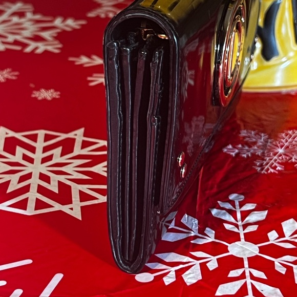 CHRISTIAN DIOR PATENT LEATHER LONG WALLET - Picture 4 of 9